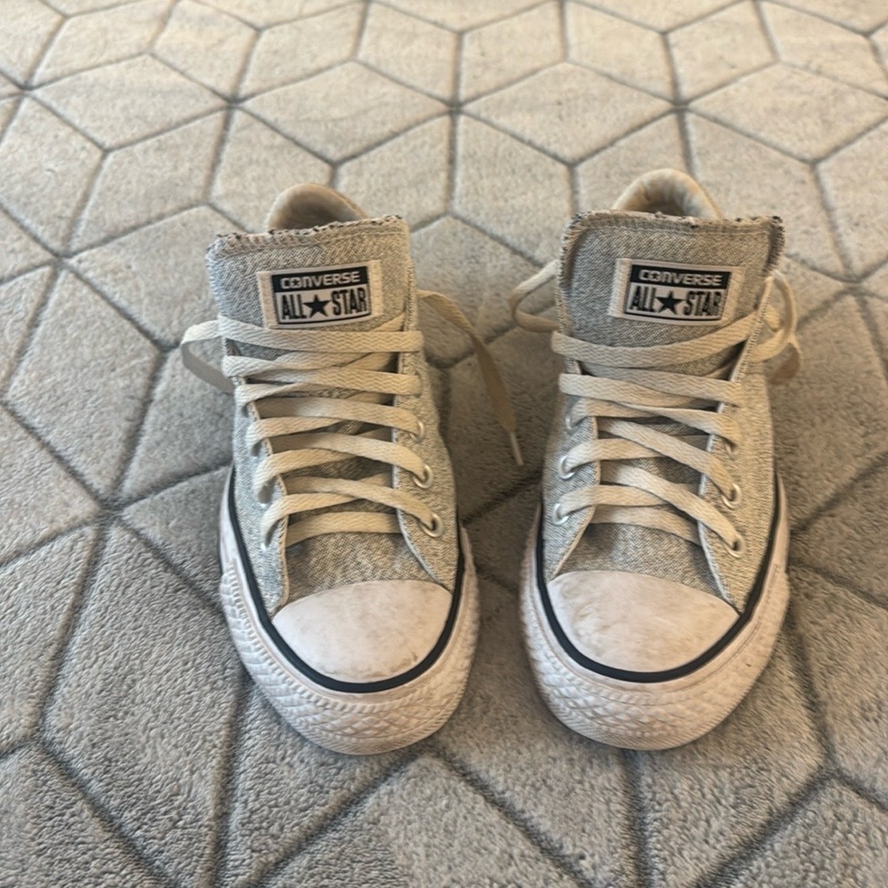 Converse Chuck Taylor All Star Madison Ox Low-Top Sneakers Size 8